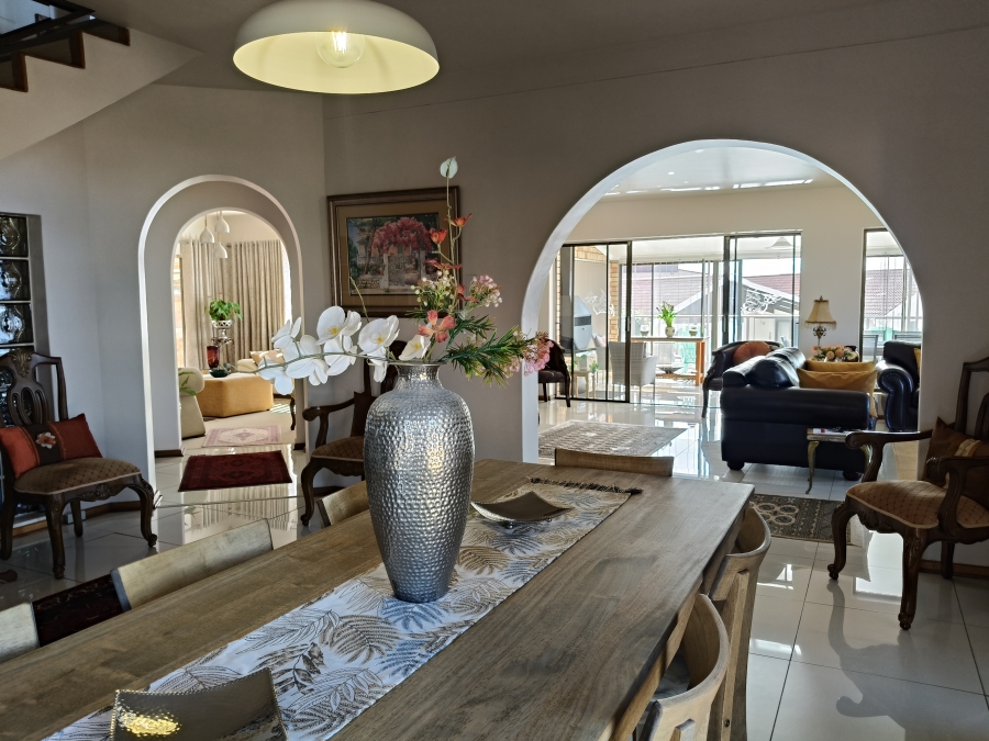 4 Bedroom Property for Sale in Wavecrest Eastern Cape